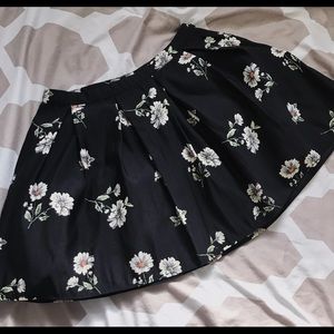 Forever21 Mini Pleated Tulip Skirt